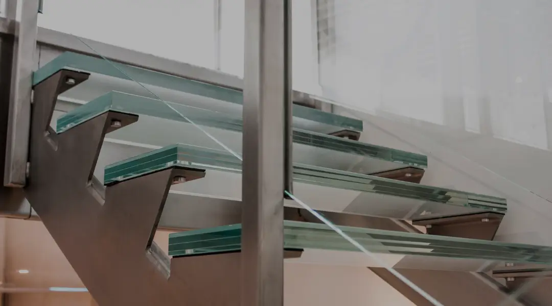 materiali-scale-a-sbalzo